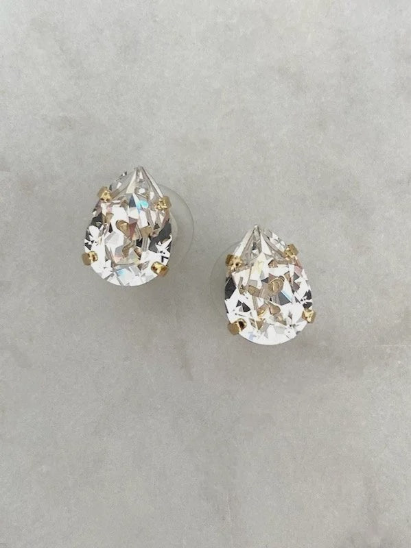 Lyros Stud Earrings (clear)