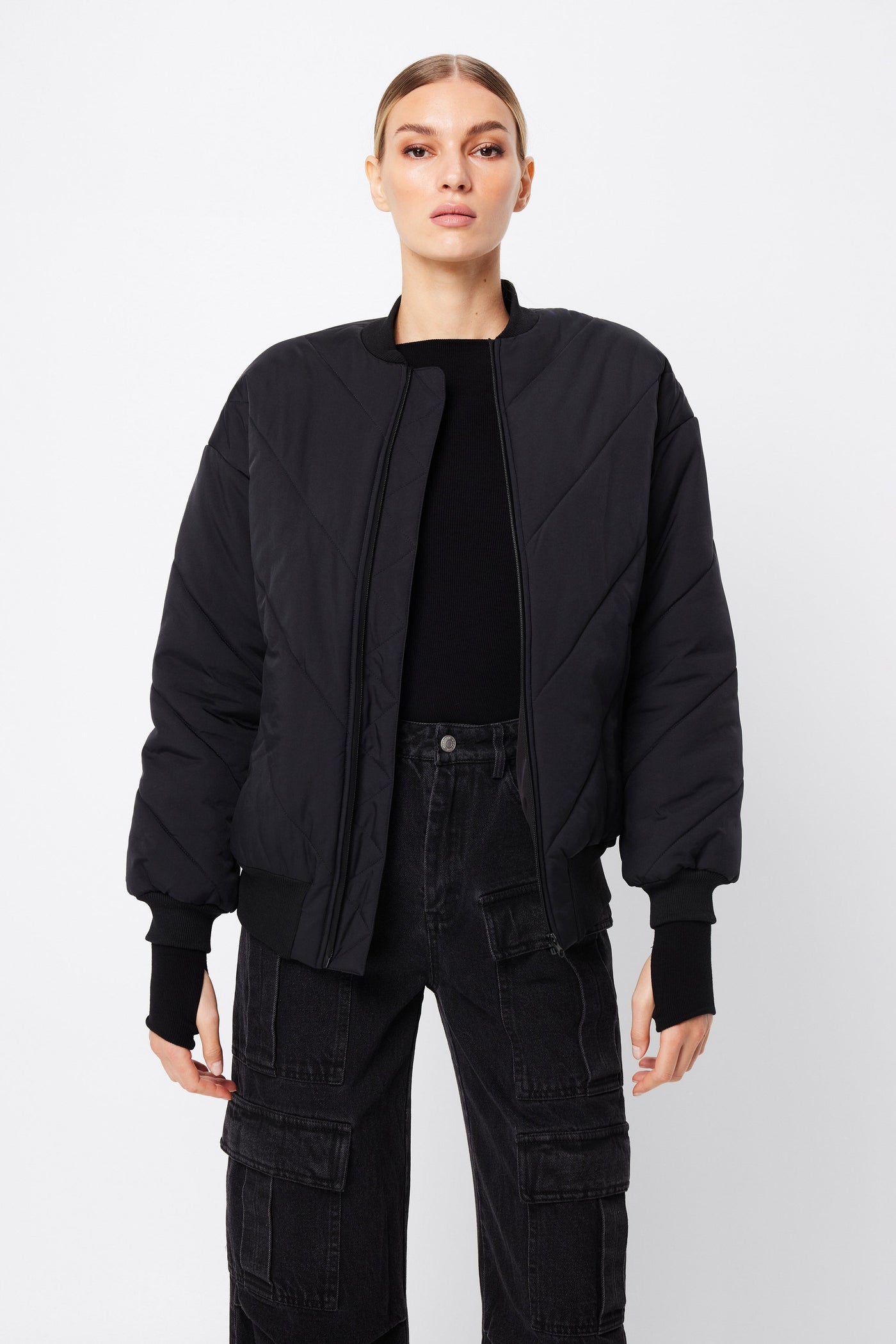 Off Duty Jacket - Black