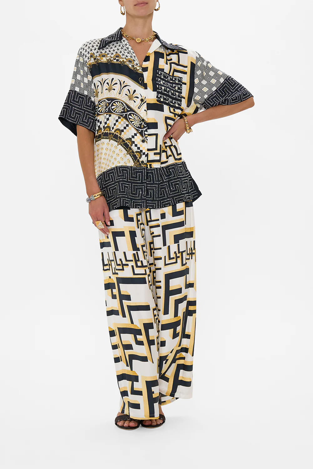 Oversized Shirt With Pocket - Temples of Dendara