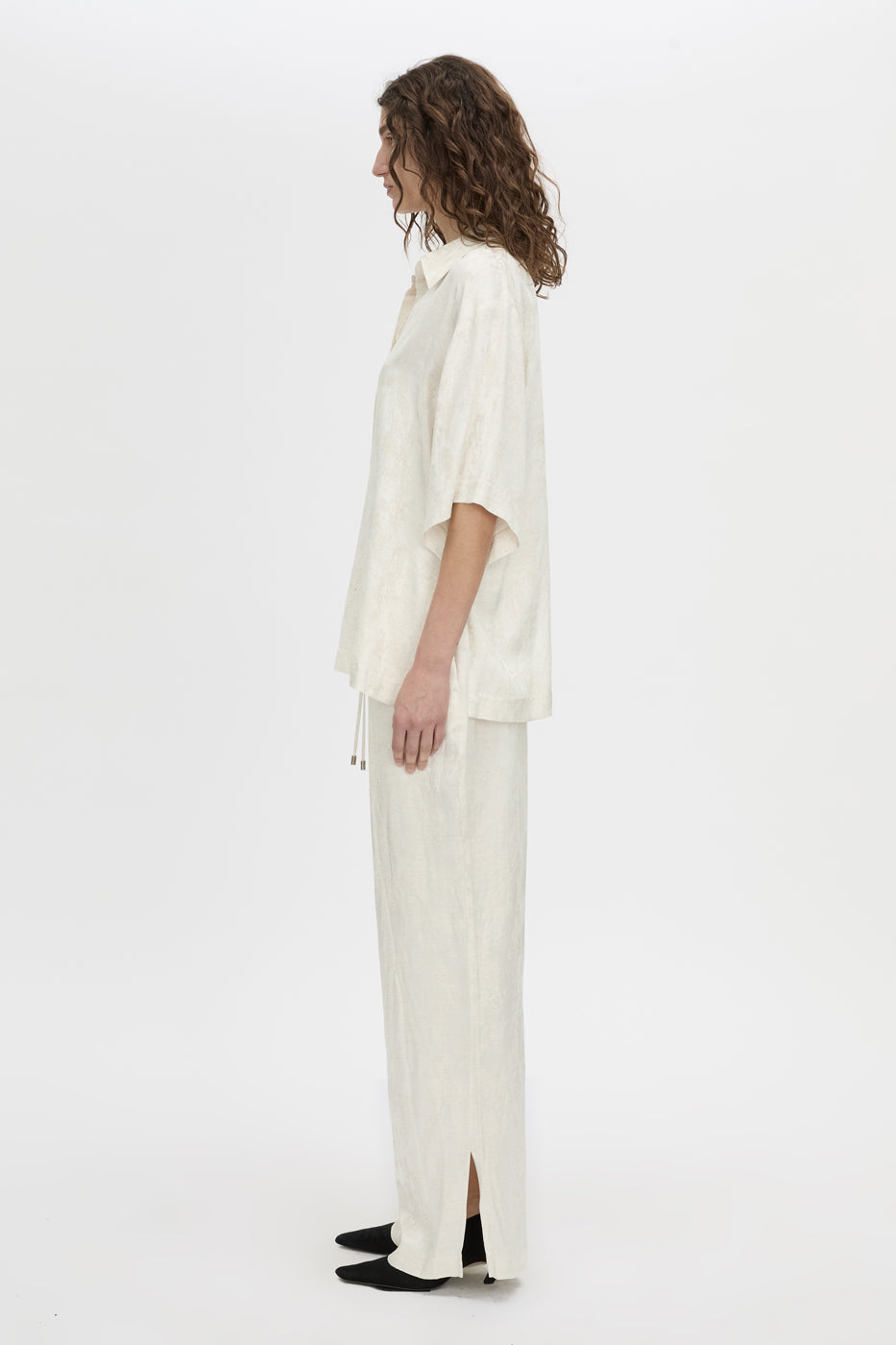 NAIDEE SATIN SHORT SLEEVE SHIRT