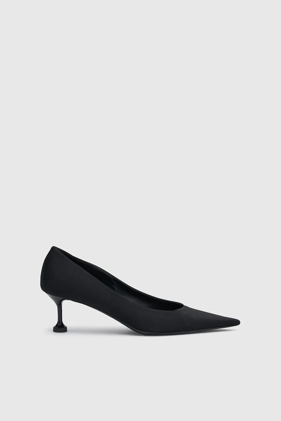 SIRI SATIN PUMP