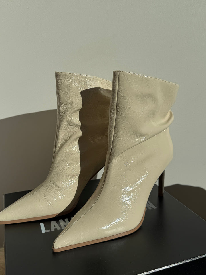 Matthew Boot Ivory