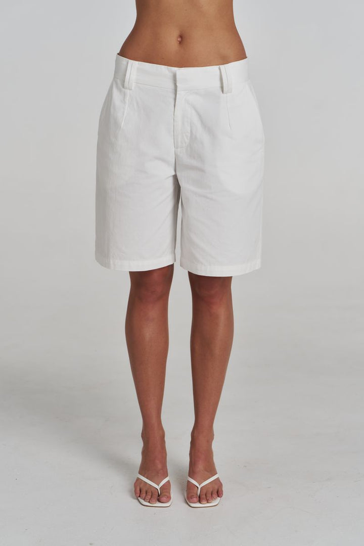 BERMUDA SHORT - IVORY