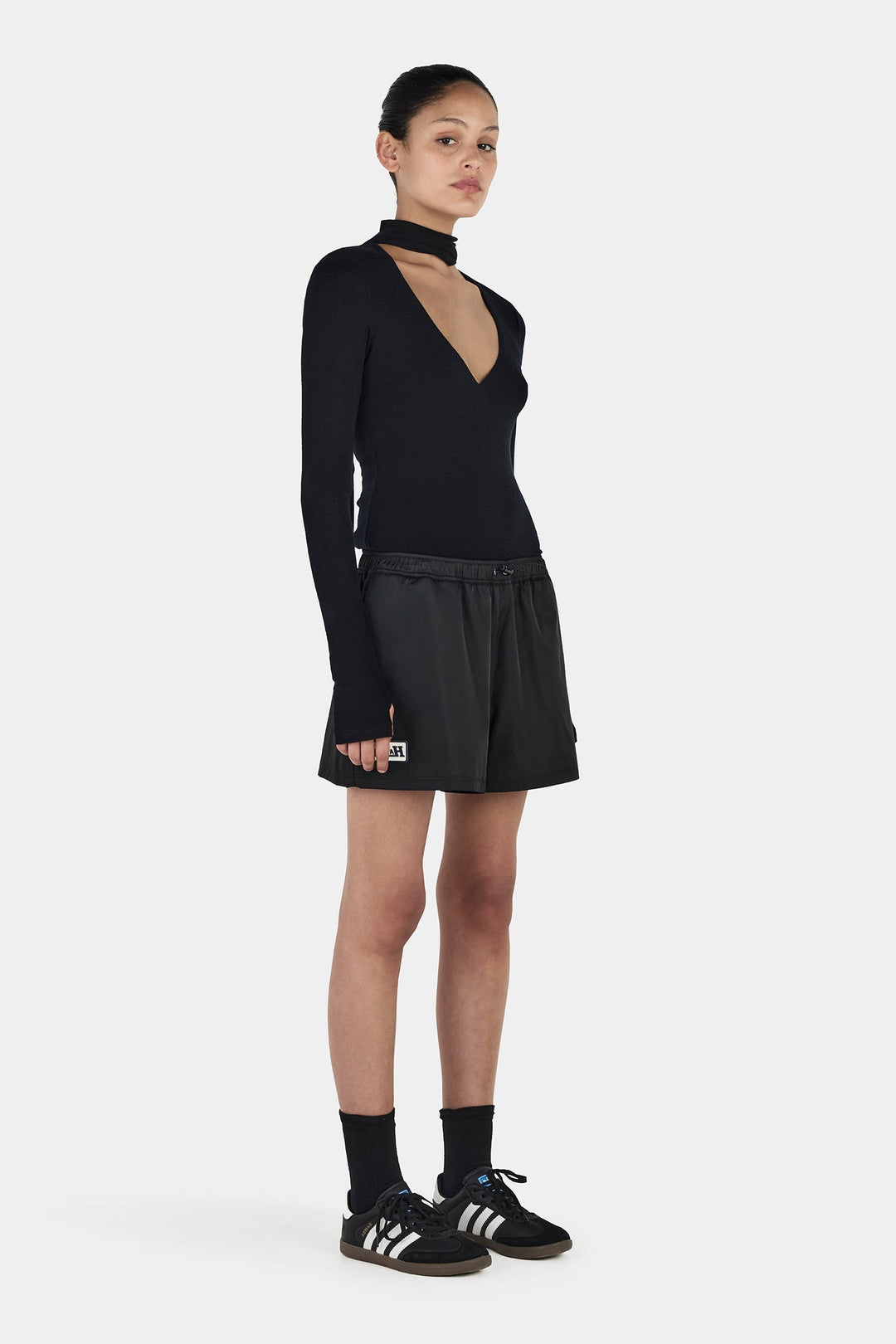 VINNY WOOL LONG SLEEVE - BLACK