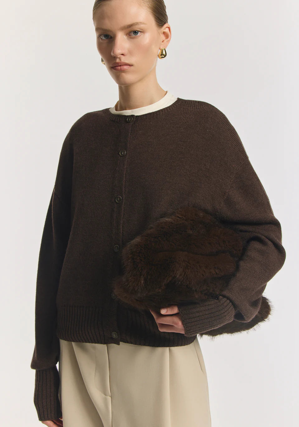 HART MERINO CARDIGAN - CHOCOLATE