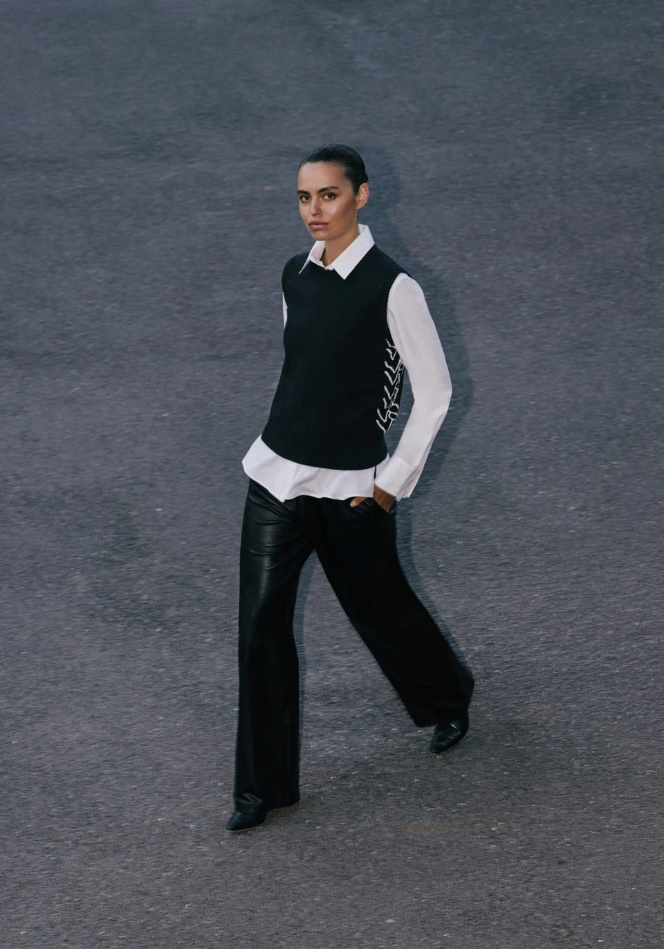 ASCENDANT VEST - BLACK